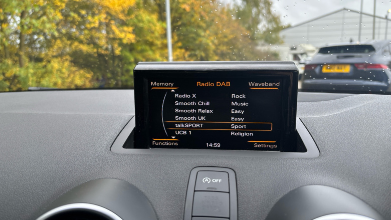 Audi A1 1.0 TFSI SE 3dr Petrol Hatchback